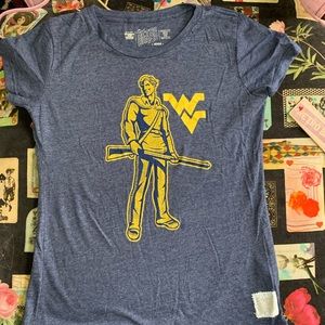 Retrobrand WVU, NWT, T-shirt Size M.